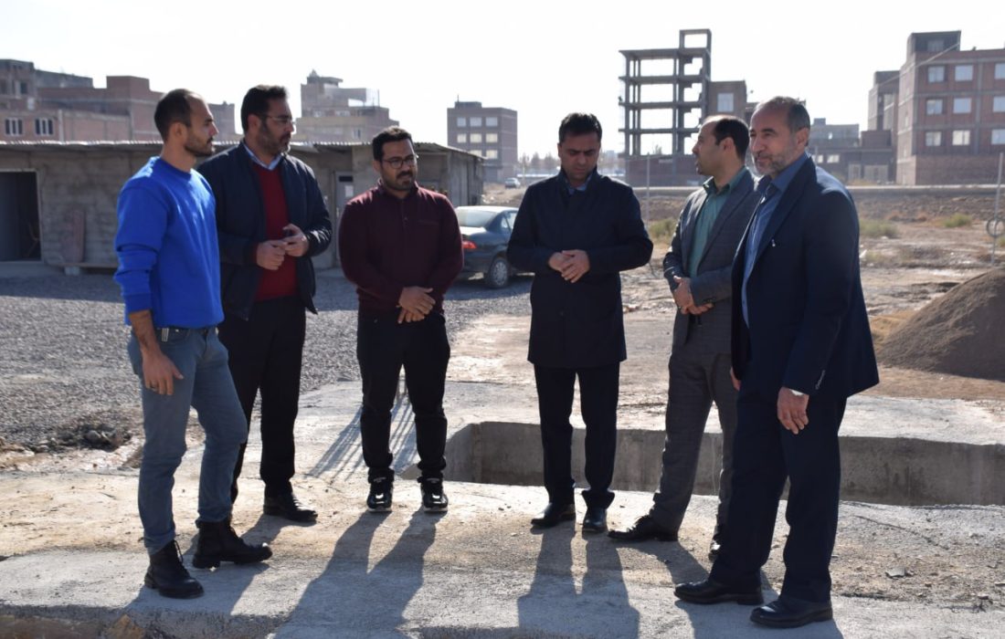 بازدید فرماندار میاندوآب از پروژه احداث ساختمان جدید انتقال خون شهرستان