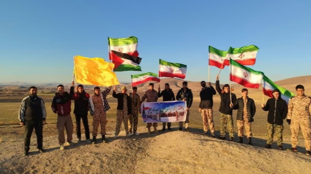 کوهپیمایی بسیجیان شهرستان باروق به مناسبت گرامیداشت هفته بسیج