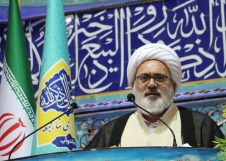 تاکید امام جمعه میاندوآب برنقش انقلاب اسلامی در اقتدار کشور